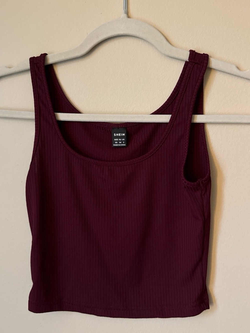 SHEIN Ribbed Scoop Neck Crop Tank in Burgundy